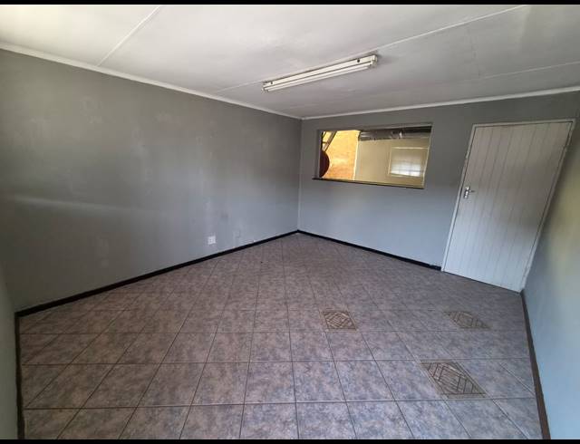 145M² WAREHOUSE TO LET IN WADEVILLE